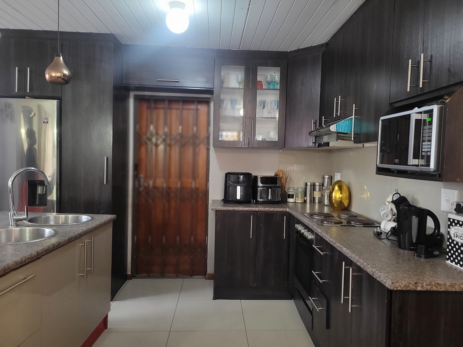 To Let 3 Bedroom Property for Rent in Hagley Western Cape